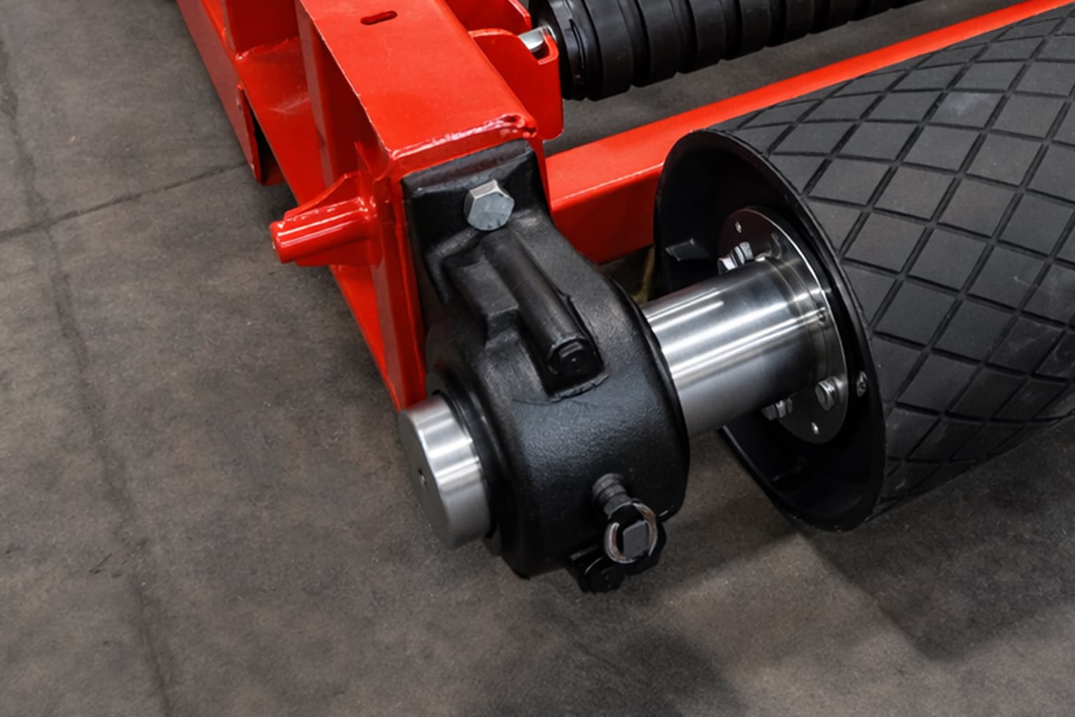 Roller bearing housings